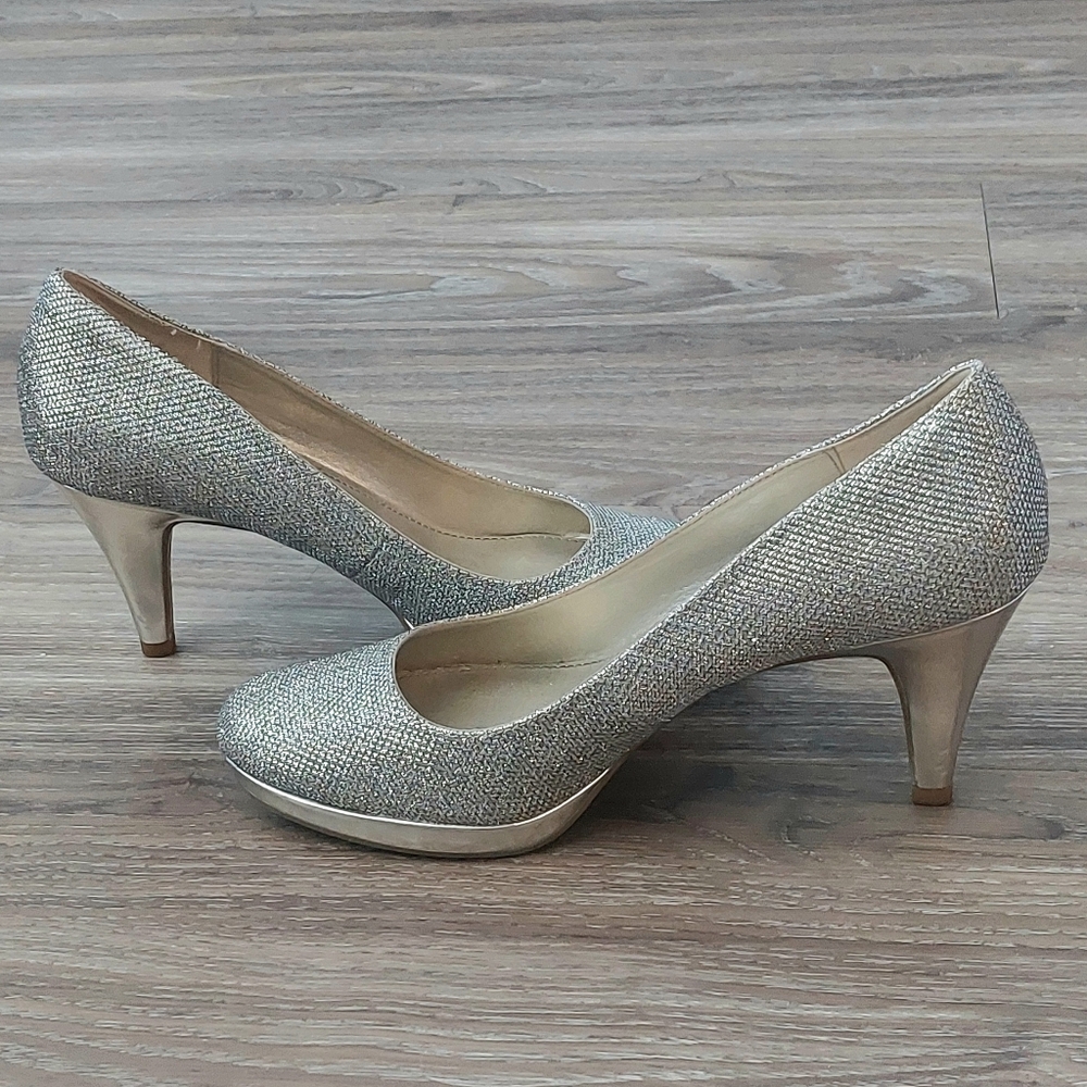 *Host Pick* Bandolino Allover Sparkle/Shimmer High Heels - Picture 2 of 6